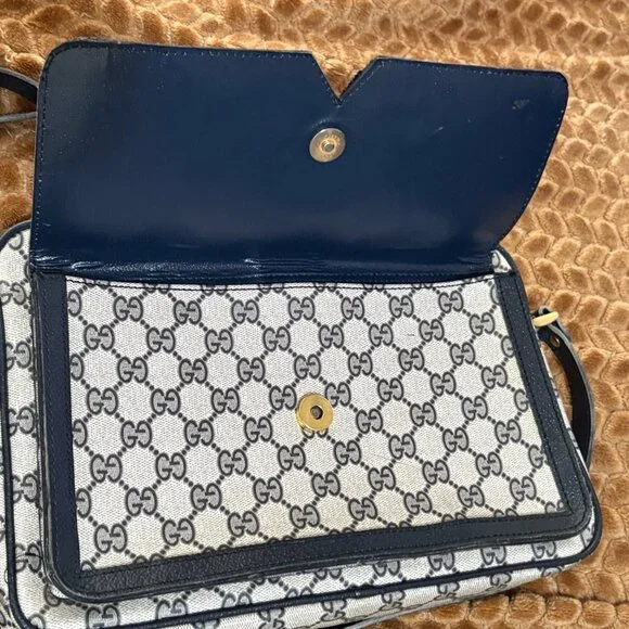Vintage 1980s Gucci Accessory Collection Coated GG Supreme Camera Bag Crossbody - Picture 8 of 16